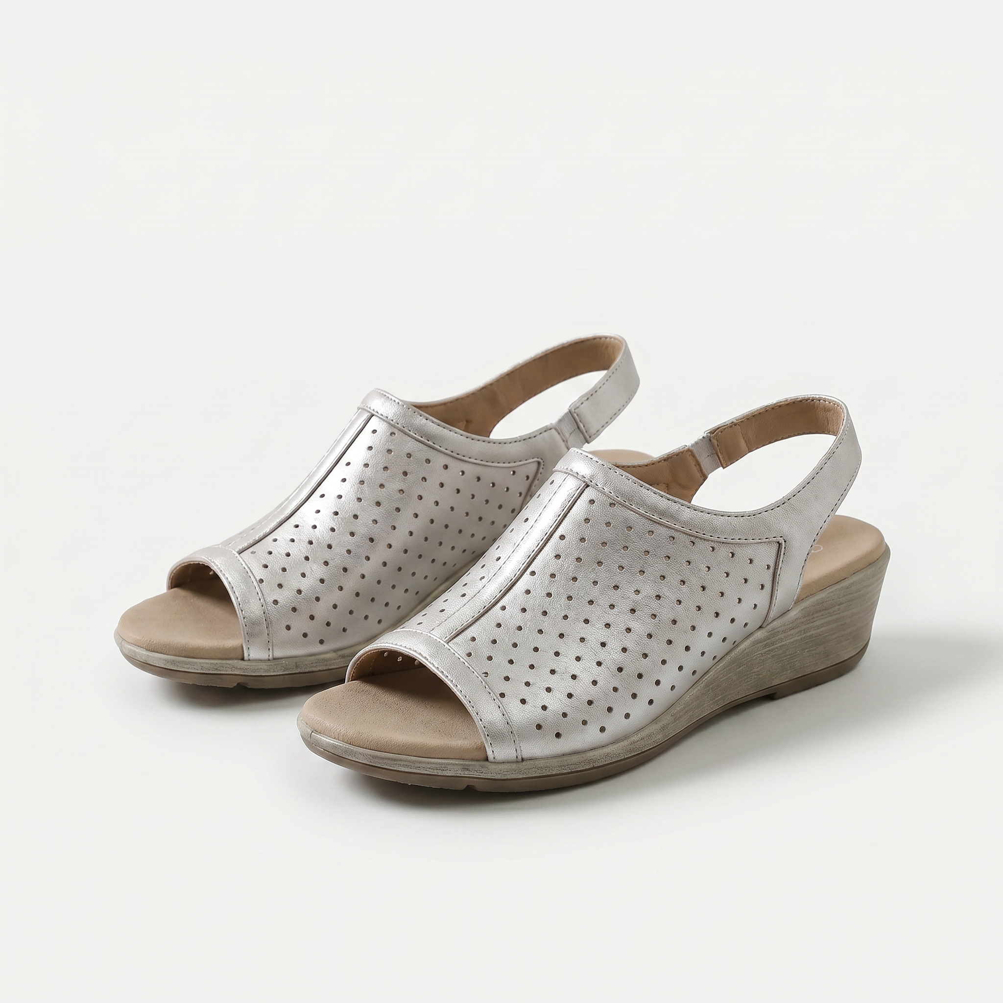 Hazel – Cicha elegancja w delikatnym szarym