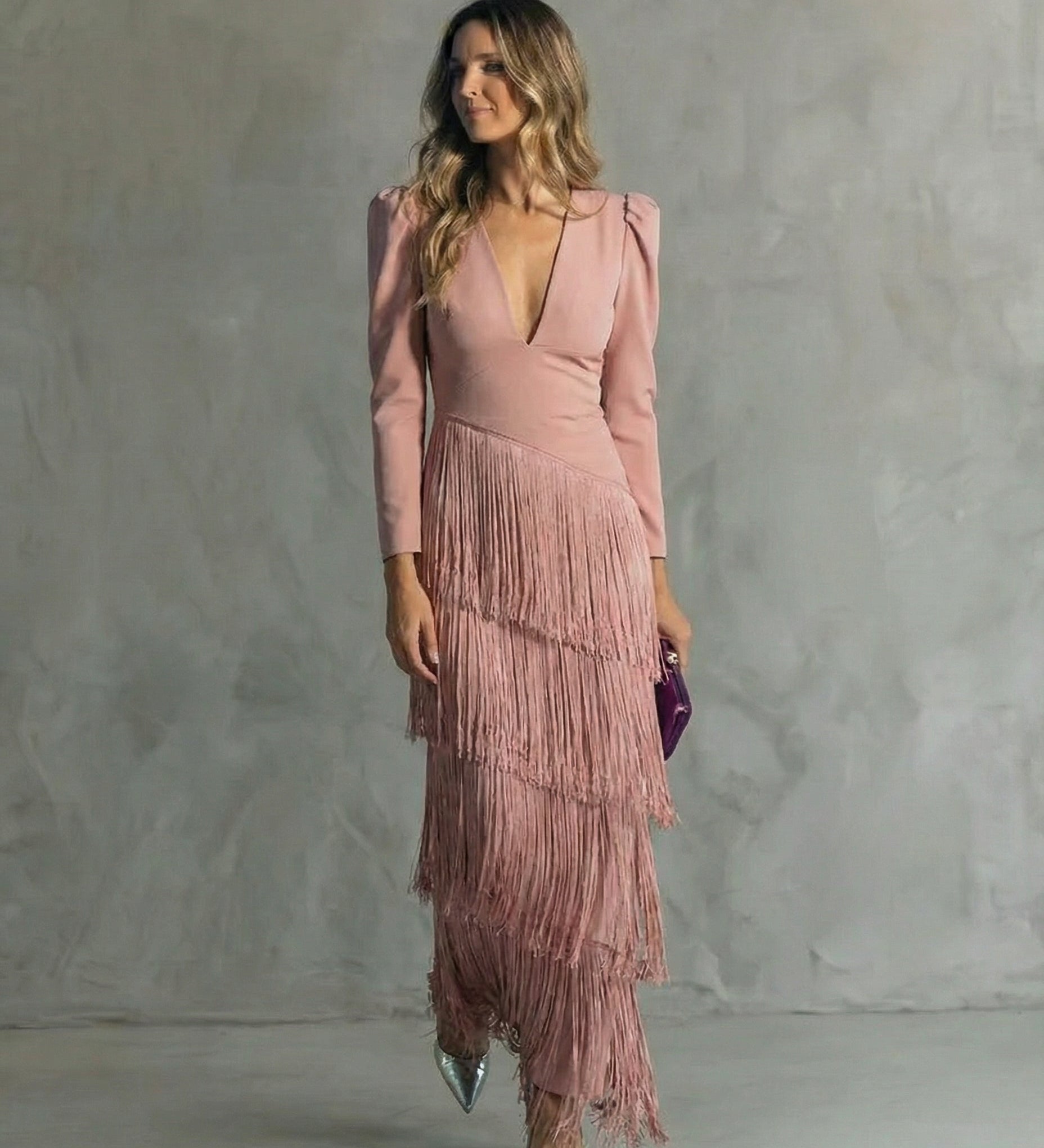 Clara™ | Elegancka sukienka midi z frędzlami