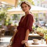 Daniela - Elegancki kombinezon z dekoltem w kształcie V i szerokimi nogawkami